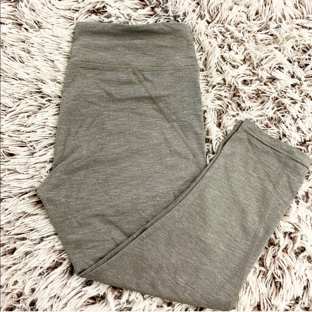 Oakley Grey Workout Athletic Capri Leggings